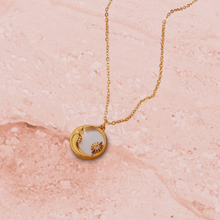 Luna Shell Cable Chain Moon Necklace